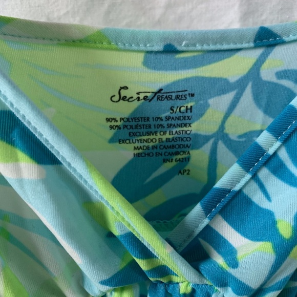 Dress/tank/cover up - Picture 4 of 5